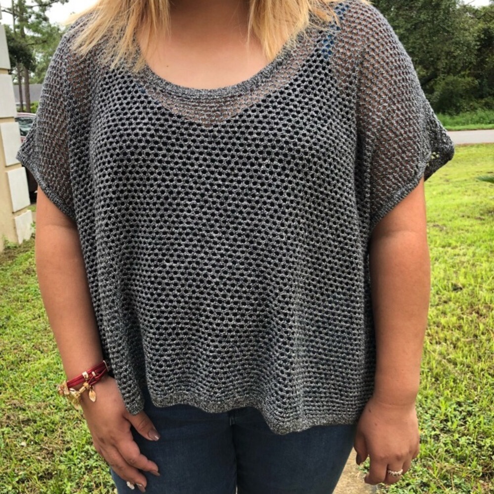 DARK GRAY KNIT MESH TOP